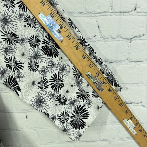 Westbound Button Down Shirt Women Plus 24W Wrinkle Free Fairy Cottage Floral Top - Picture 9 of 12